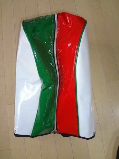 AKIRA / アキラ エナメル 3点式 豪華キャディバッグの 限定品 極上品