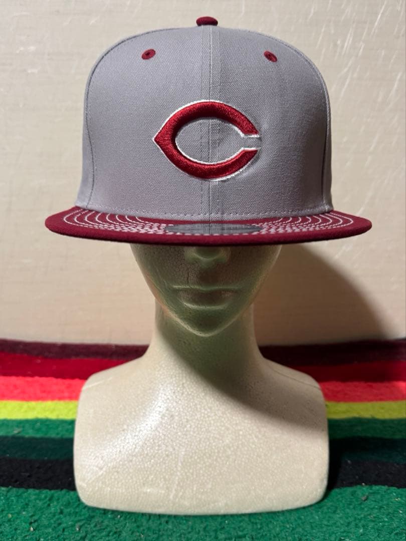 極美品 レアモデル ニューエラ 広島カープ キャップ スナップバック 2025年