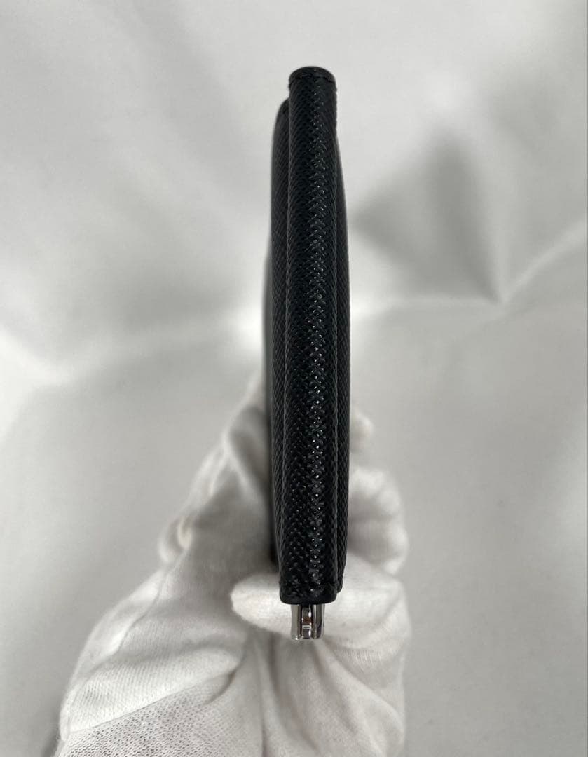 未使用に近い PRADA プラダ マネークリップ 二つ折り財布 カードケース