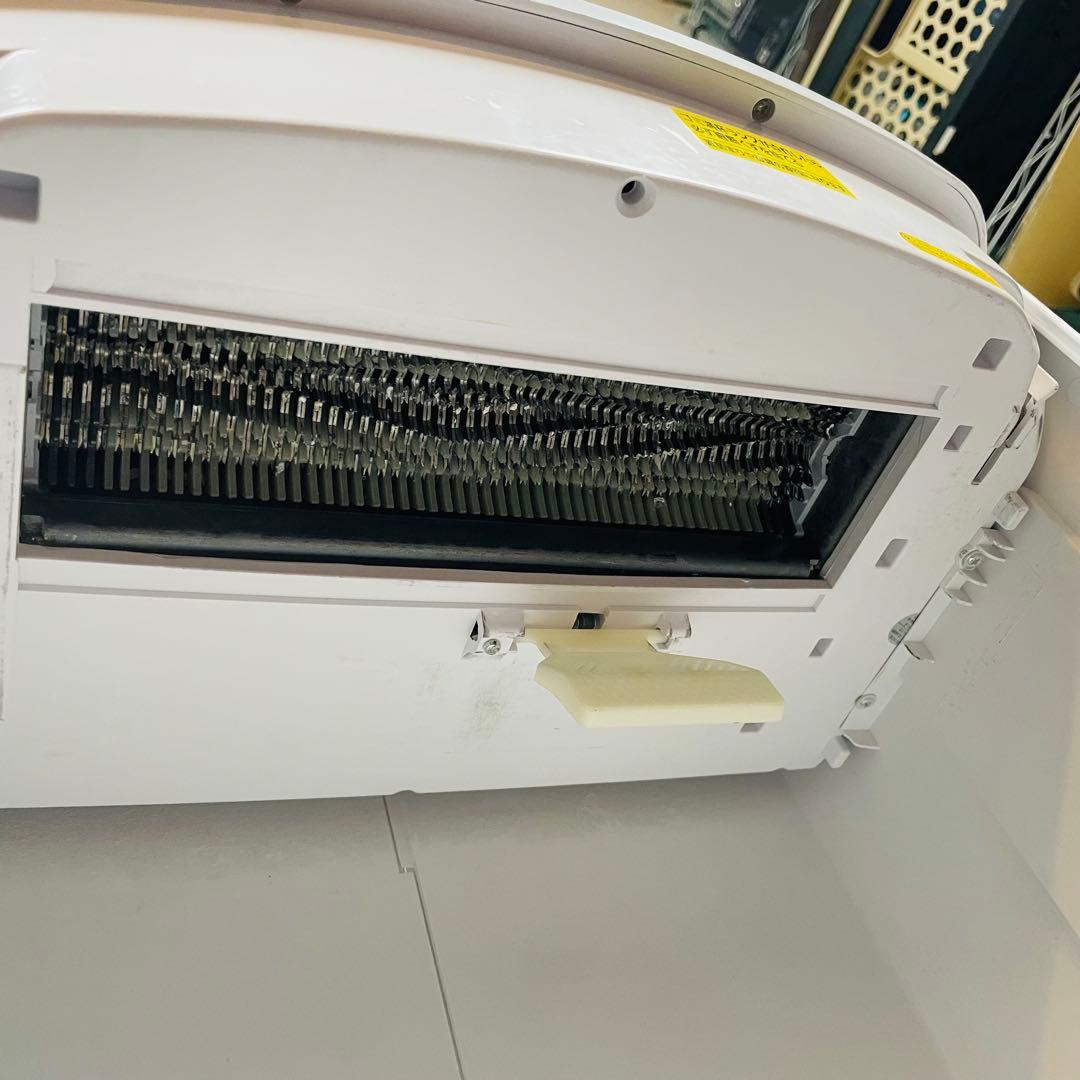 アイリスオーヤマ　AFS100M 業務用シュレッダー　ホチキス対応　ホワイト