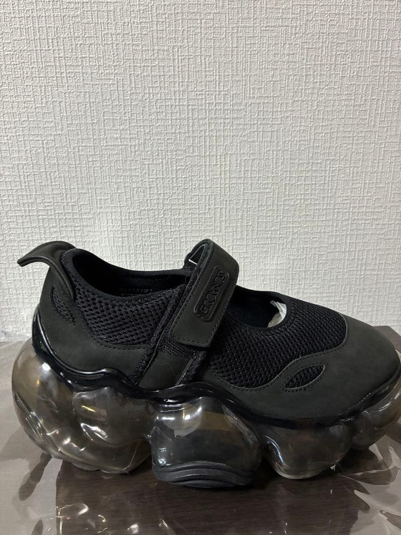 groundsブラック　スニーカー