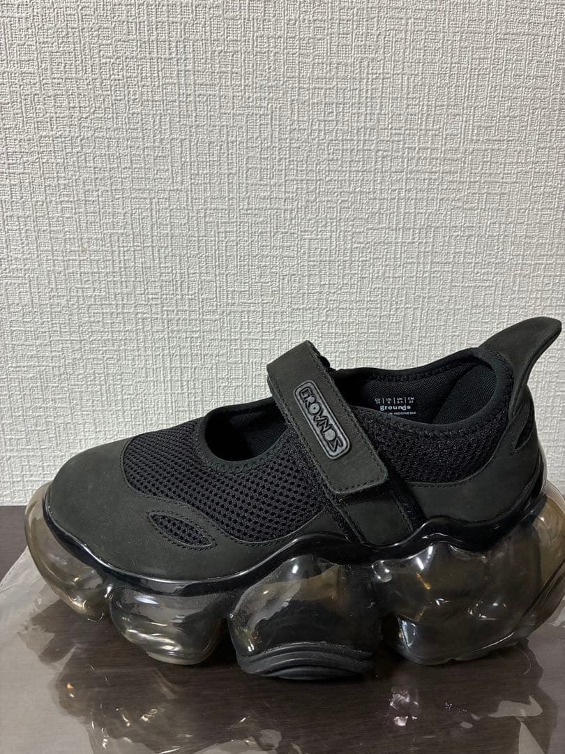 groundsブラック　スニーカー