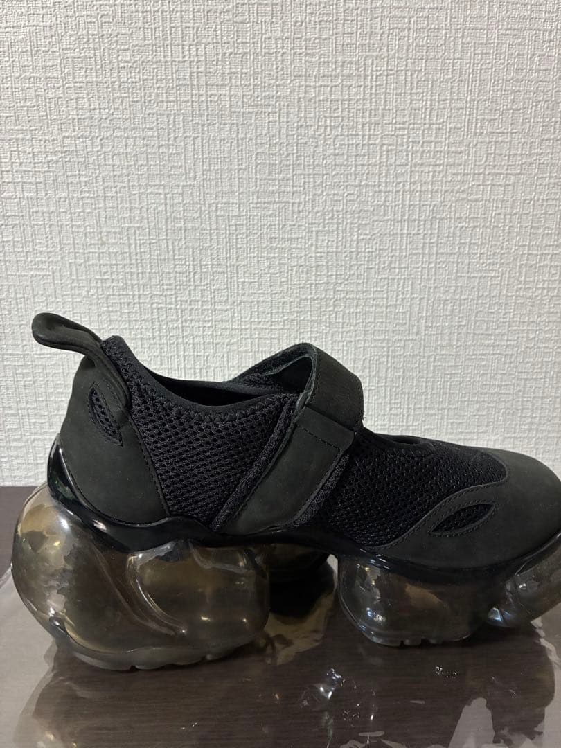 groundsブラック　スニーカー