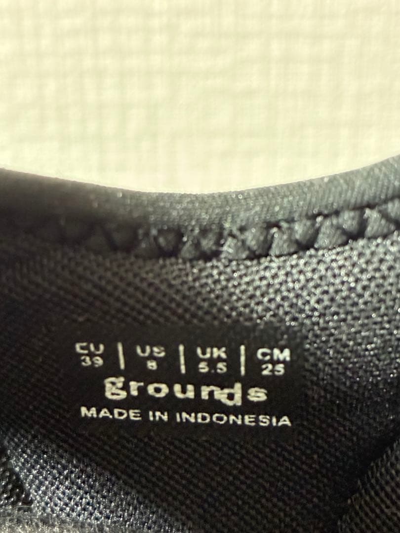 groundsブラック　スニーカー