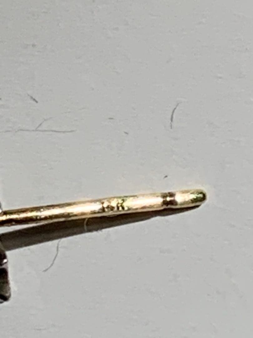 クロムハーツ。シルバー925。ピン箇所14K使用。(片耳用)