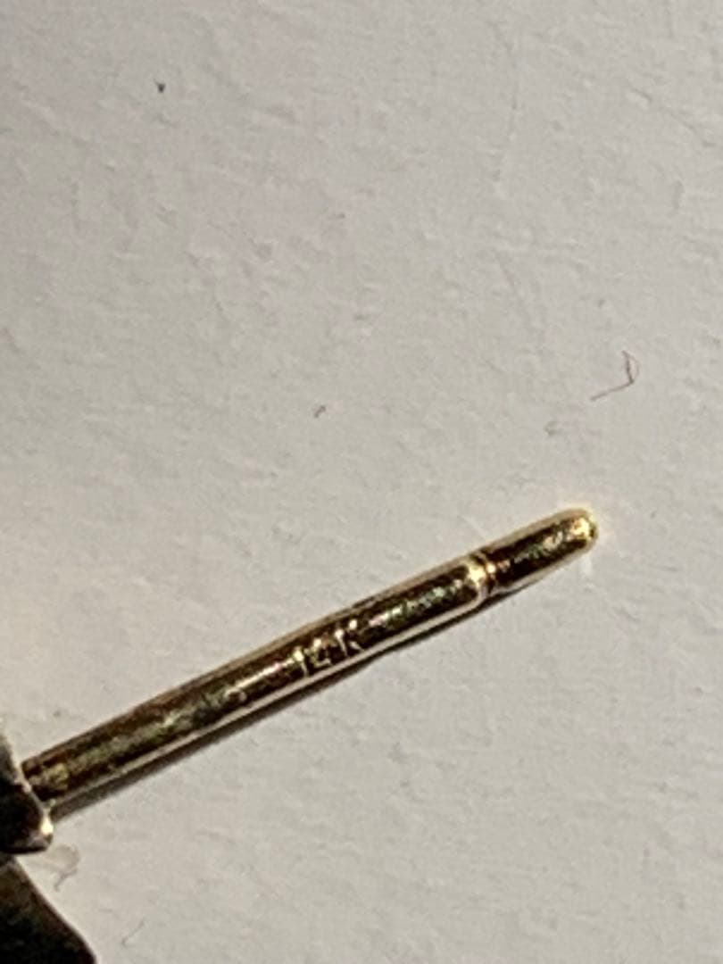 クロムハーツ。シルバー925。ピン箇所14K使用。(片耳用)