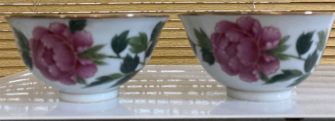 中国清朝末期民国時代の湯呑み2個、牡丹紋様　コップ