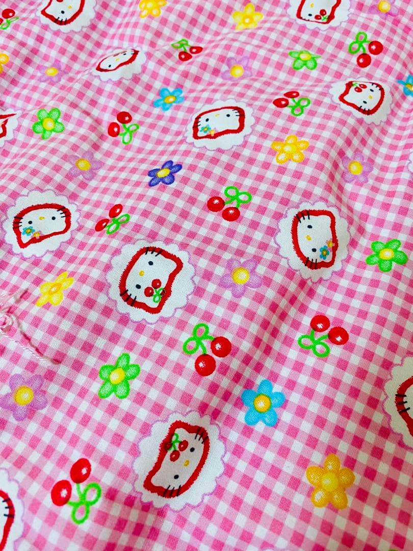 【新品レア】ハローキティ　敷布団