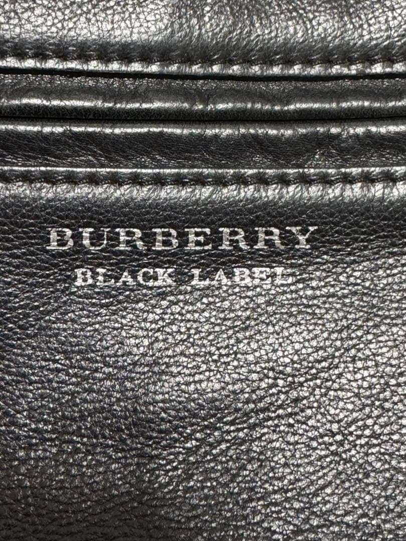 バーバリーブラックレーベル　ボディバッグ　レザー　ブラック　斜めがけ