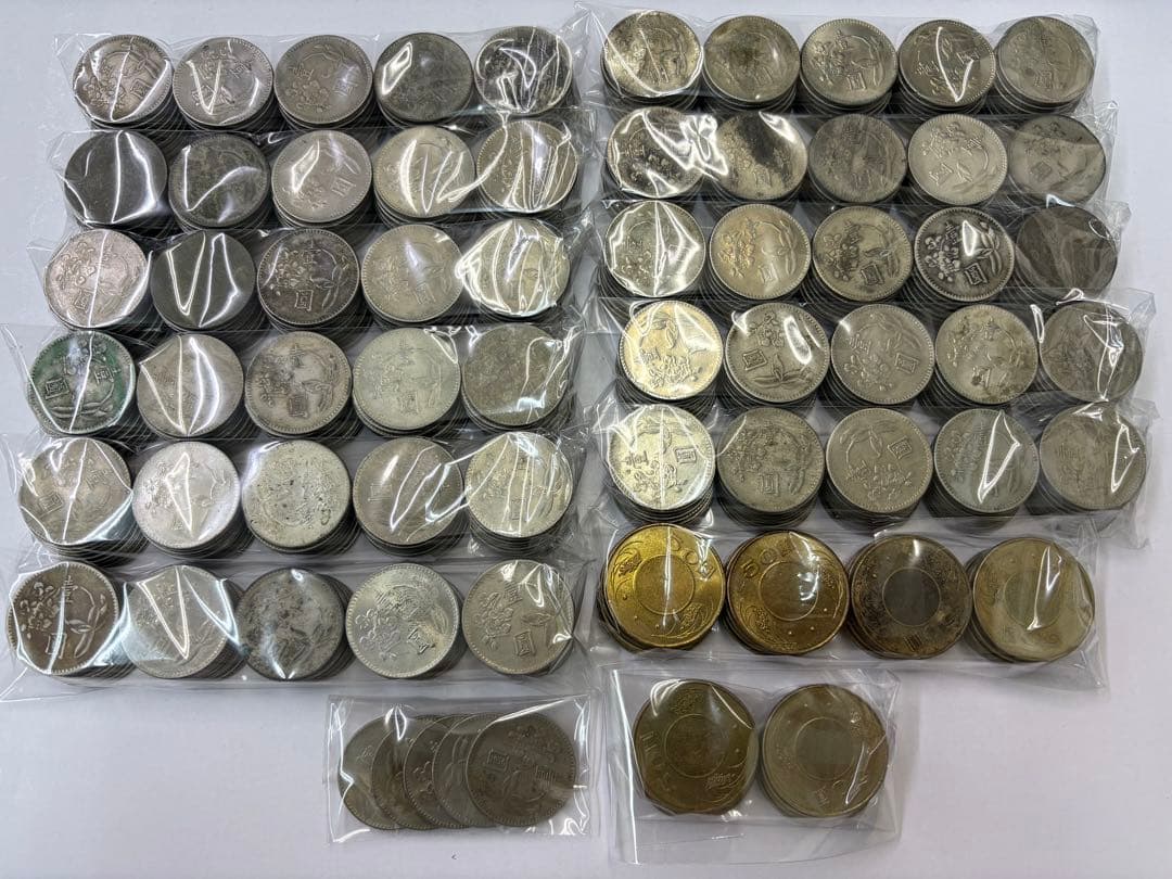 台湾2000ドル分＊旧1ドル×500枚＋現行50ドル×30枚