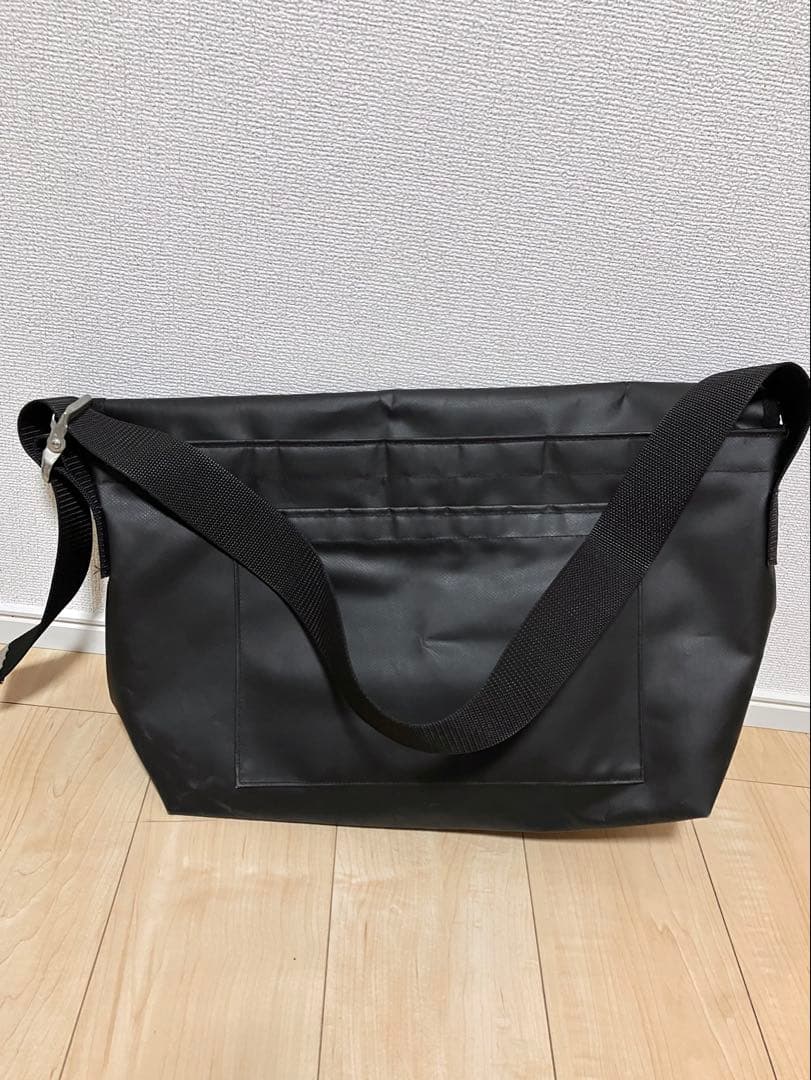 【アメリカ製】　ディマティーニ　メッセンジャーバッグ　ブラック