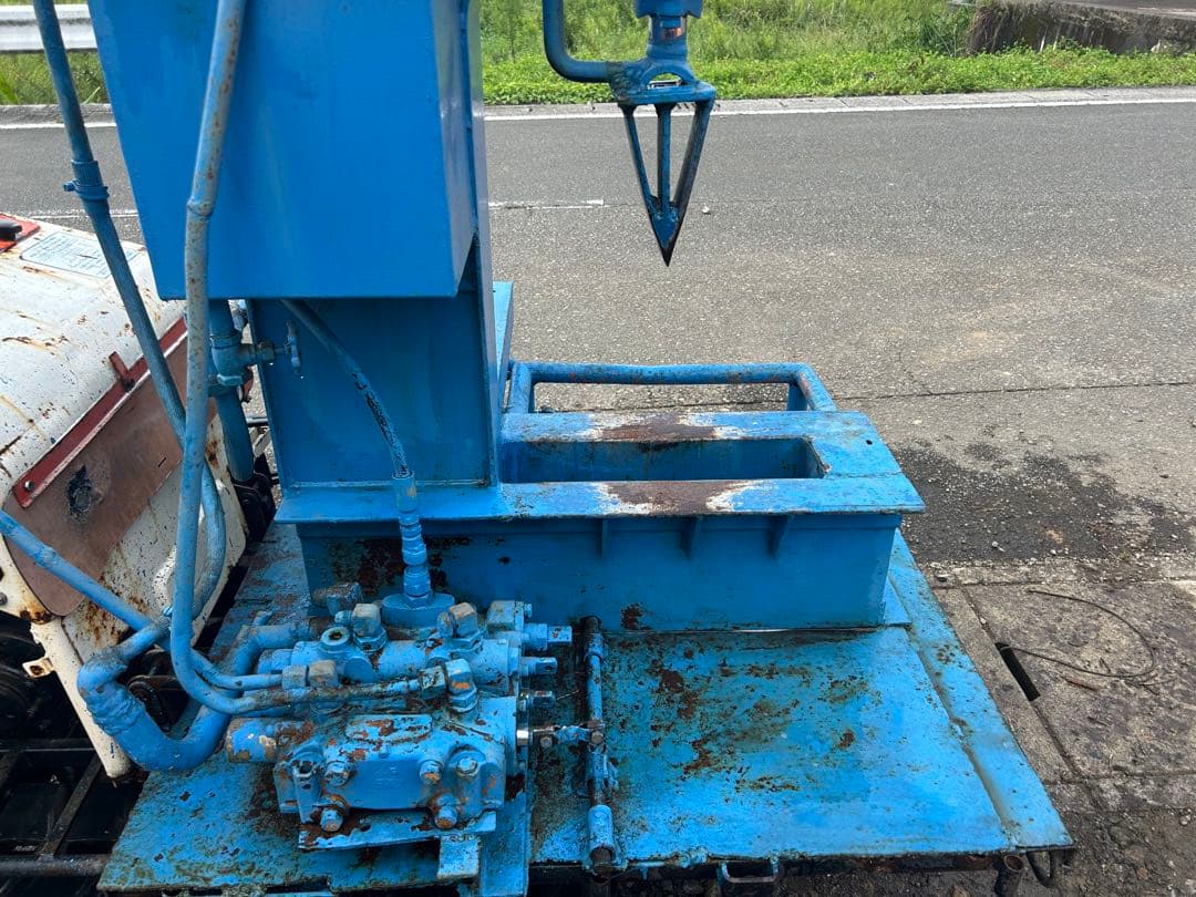 宮崎　自走式　薪割り機　油圧式　クボタエンジン　6.8馬力　クローラー　動画あり