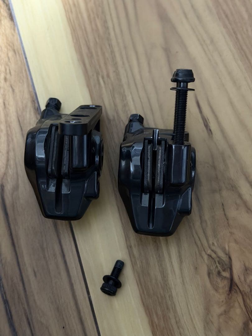 SHIMANO DURA-ACE R9200 ディスクブレーキキャリパー　前後