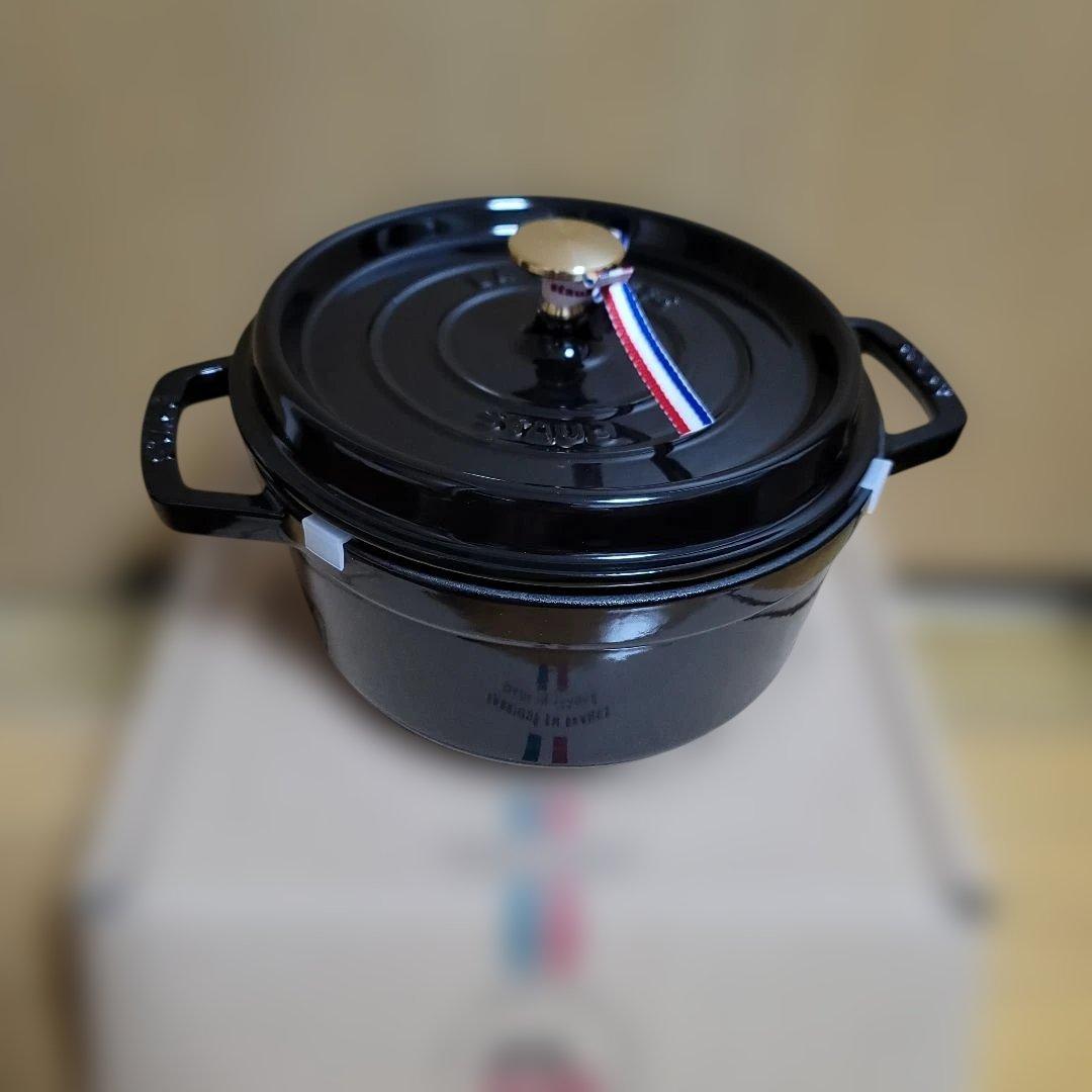 ストウブ ピコ ココット ラウンド シャイニー ブラック 22