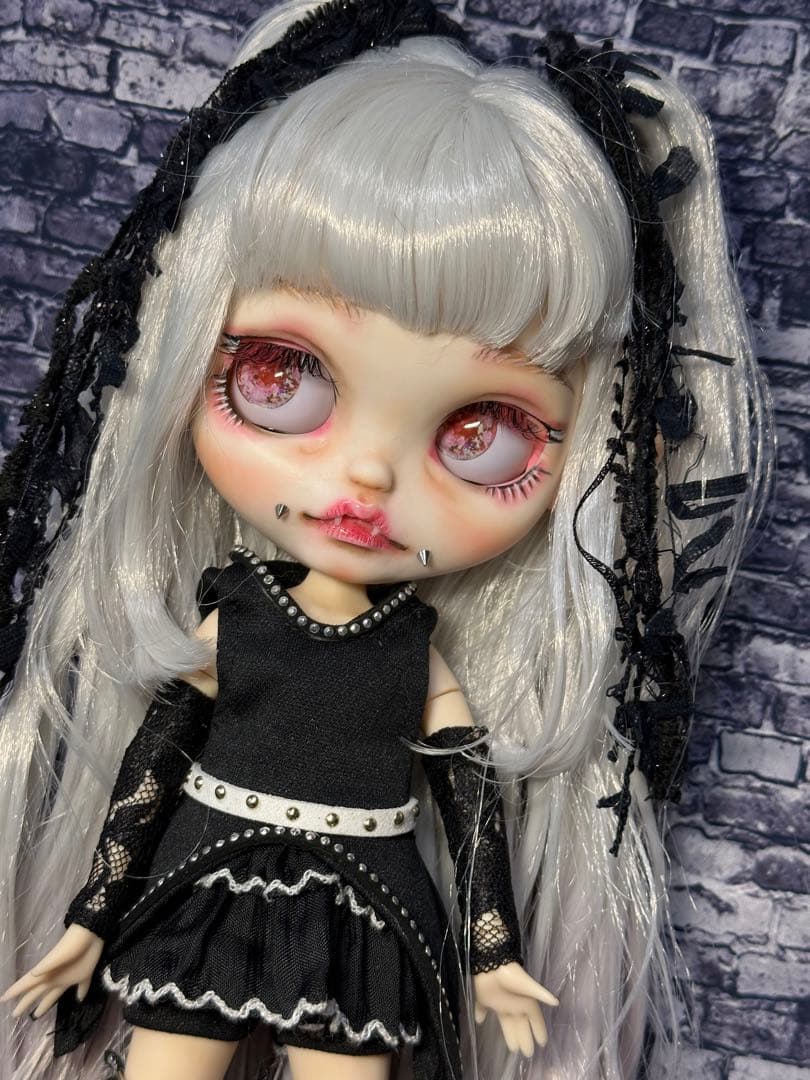 r*k様 アイシードール 本体女の子　OF付き　カスタムアイシードール