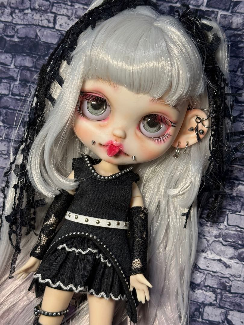 r*k様 アイシードール 本体女の子　OF付き　カスタムアイシードール