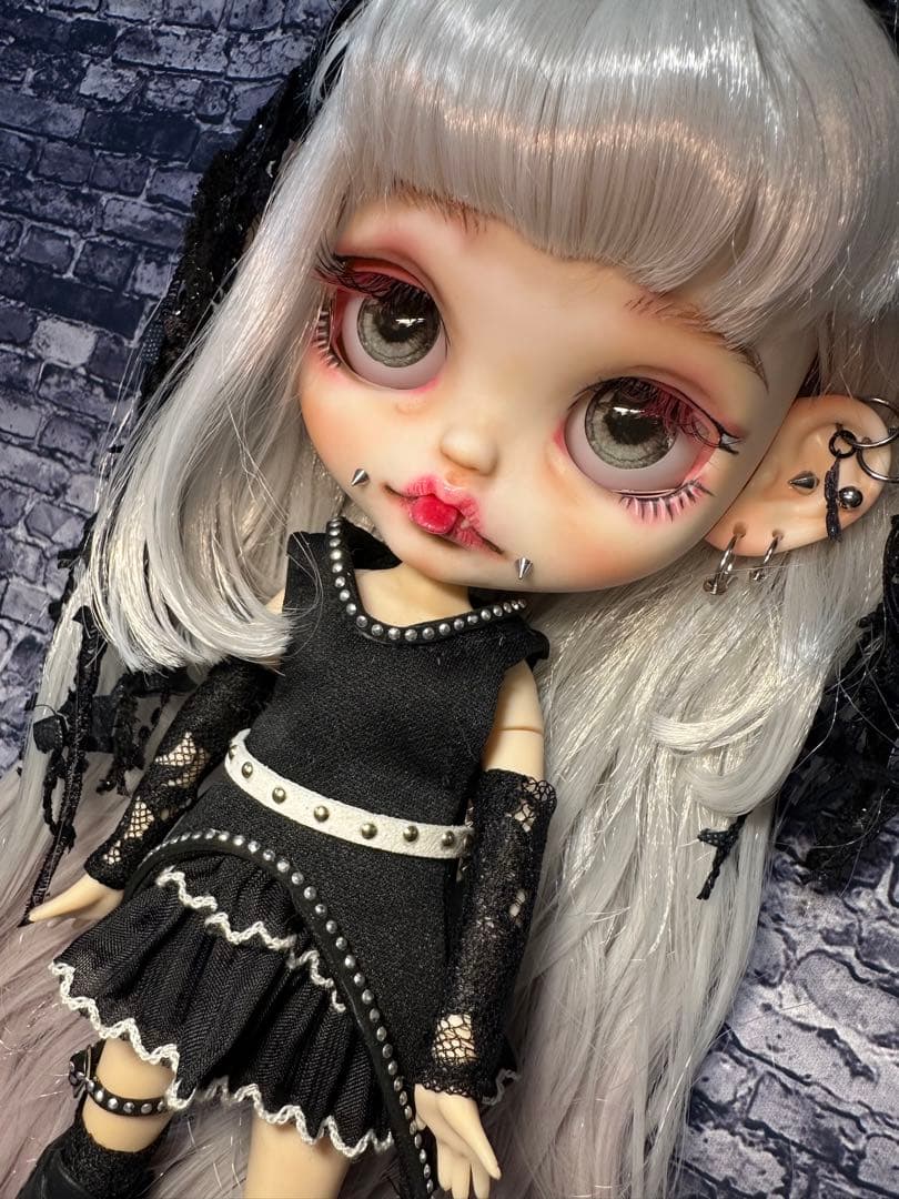 r*k様 アイシードール 本体女の子　OF付き　カスタムアイシードール