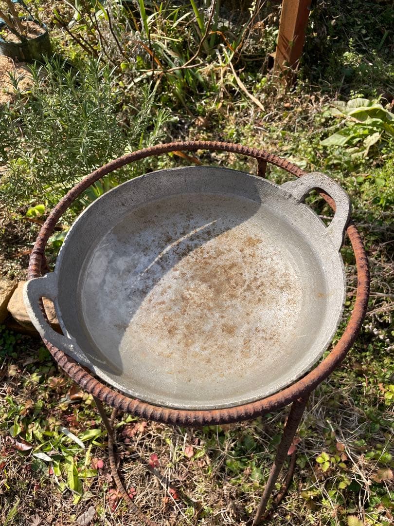 古いアイアンとアルミのバードバス/古道具