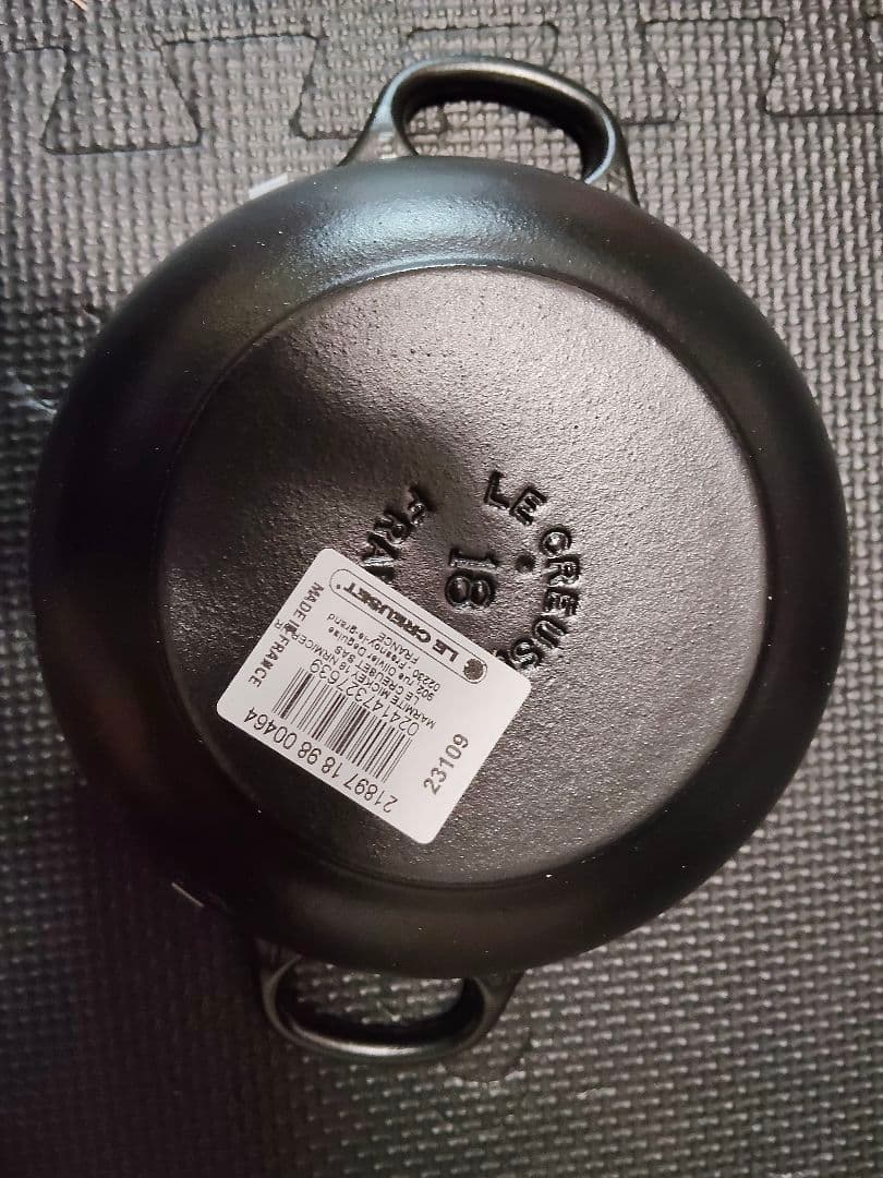 新品・未使用　ル・クルーゼ ミッキーマウス/マルミット 18cm チェリーレッド