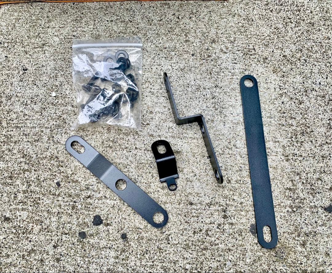 おひとつのみ！ Z900RS アンダーカウル 新品 グロスブラック 社外品