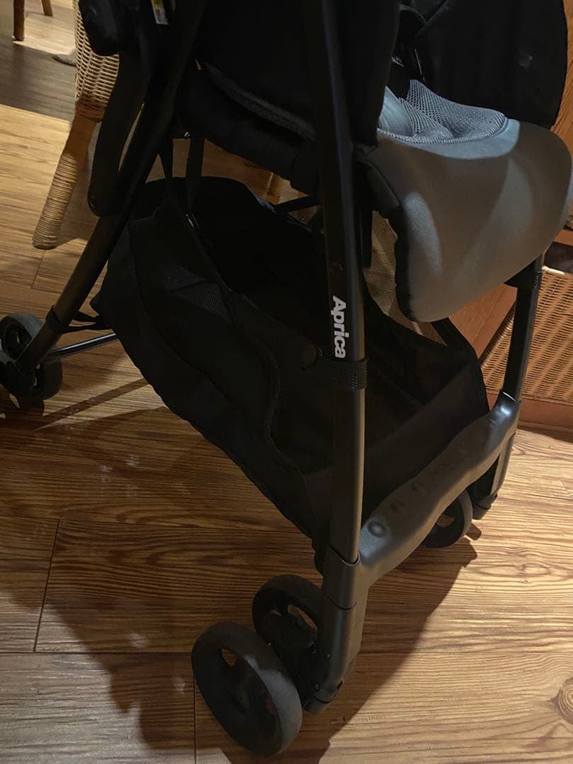 美品Aprica グレー ベビーカー