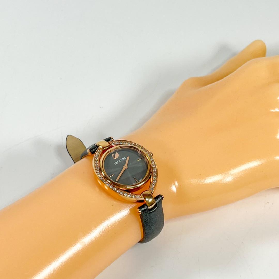 美品 SWAROVSKI 腕時計 5376842 SS グレー 革 QZ