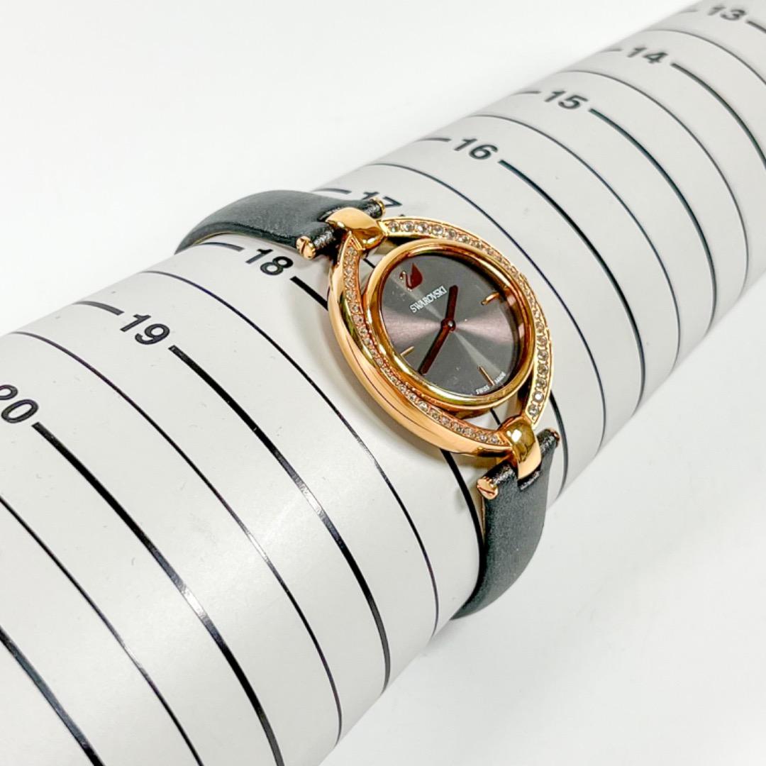 美品 SWAROVSKI 腕時計 5376842 SS グレー 革 QZ