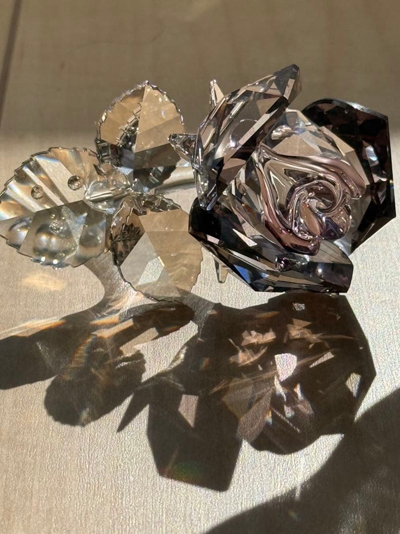 スワロフスキー　薔薇　ローズ　置物