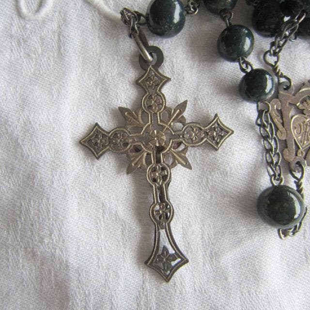 フランスアンティーク 純銀製 ロザリオ 透彫 革ケース付