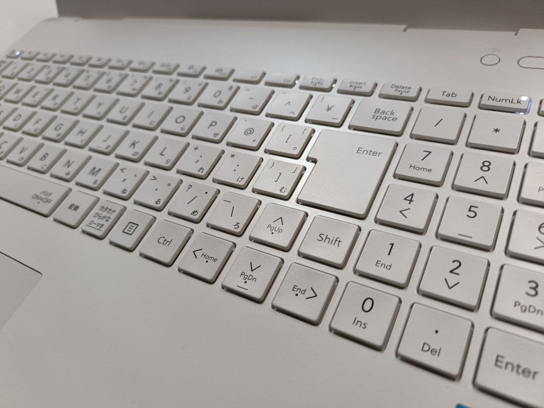 2024年モデル Windows11 ノートパソコン SSD 使用時間少