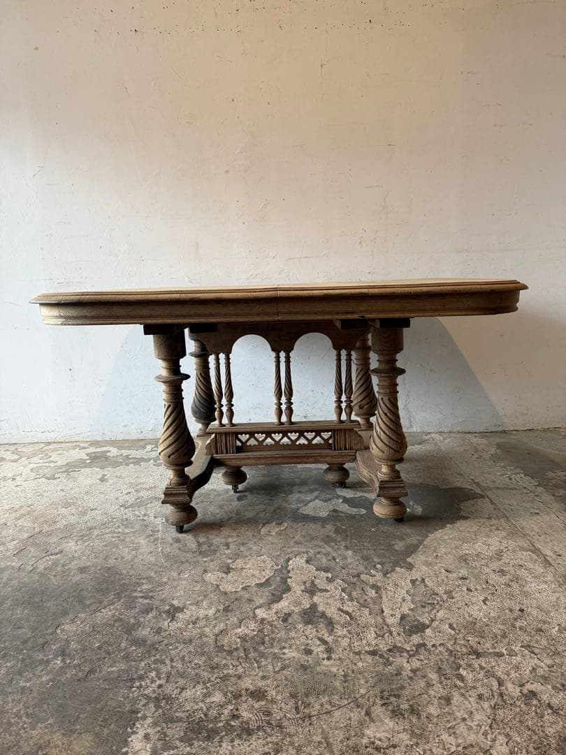 ビンテージ アンリ2世様式　ダイニングテーブル 剥離