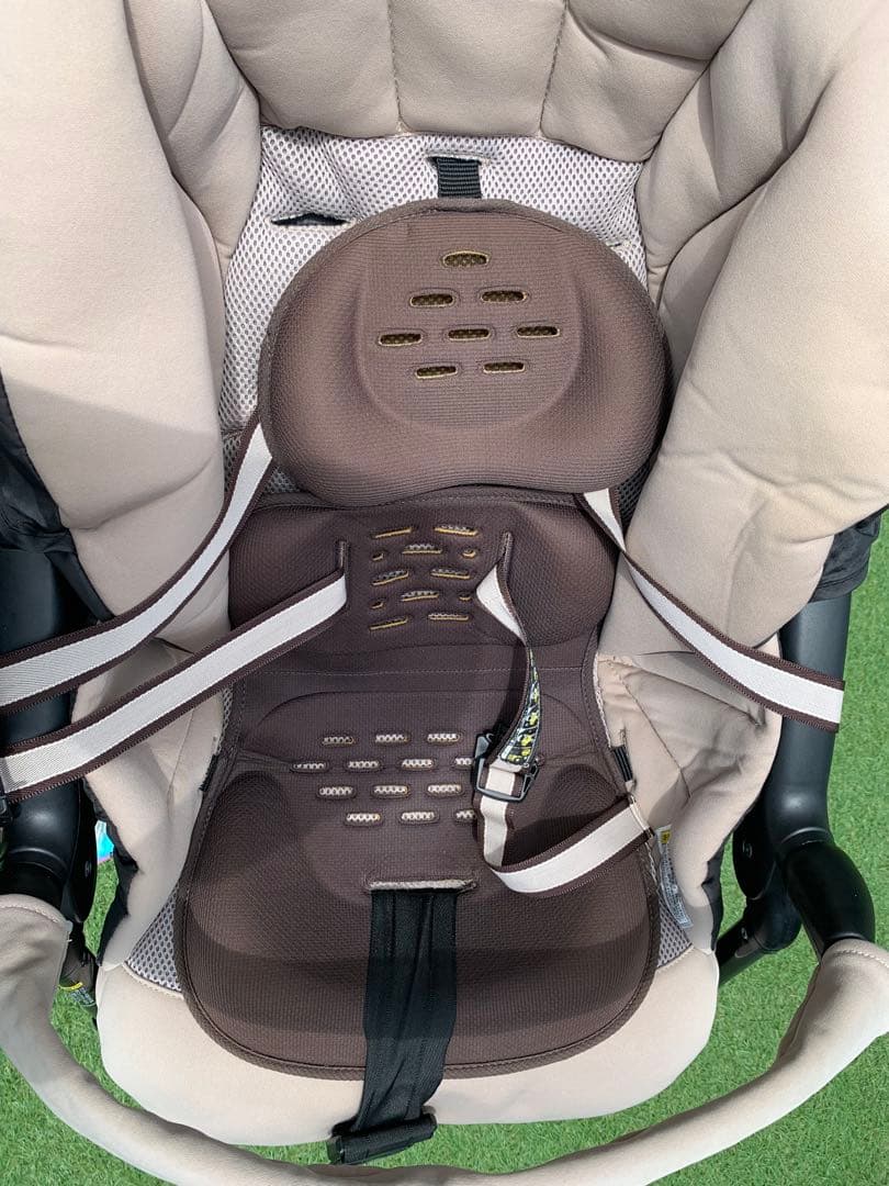 【美品】Combi メチャカルハンディオート4キャス　compact