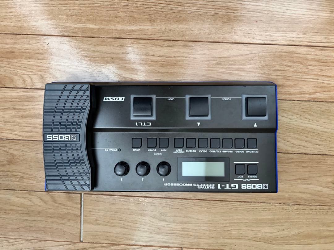 BOSS GT-1 ギター　エフェクター　【中古】　【本体と電源アダプターのみ】