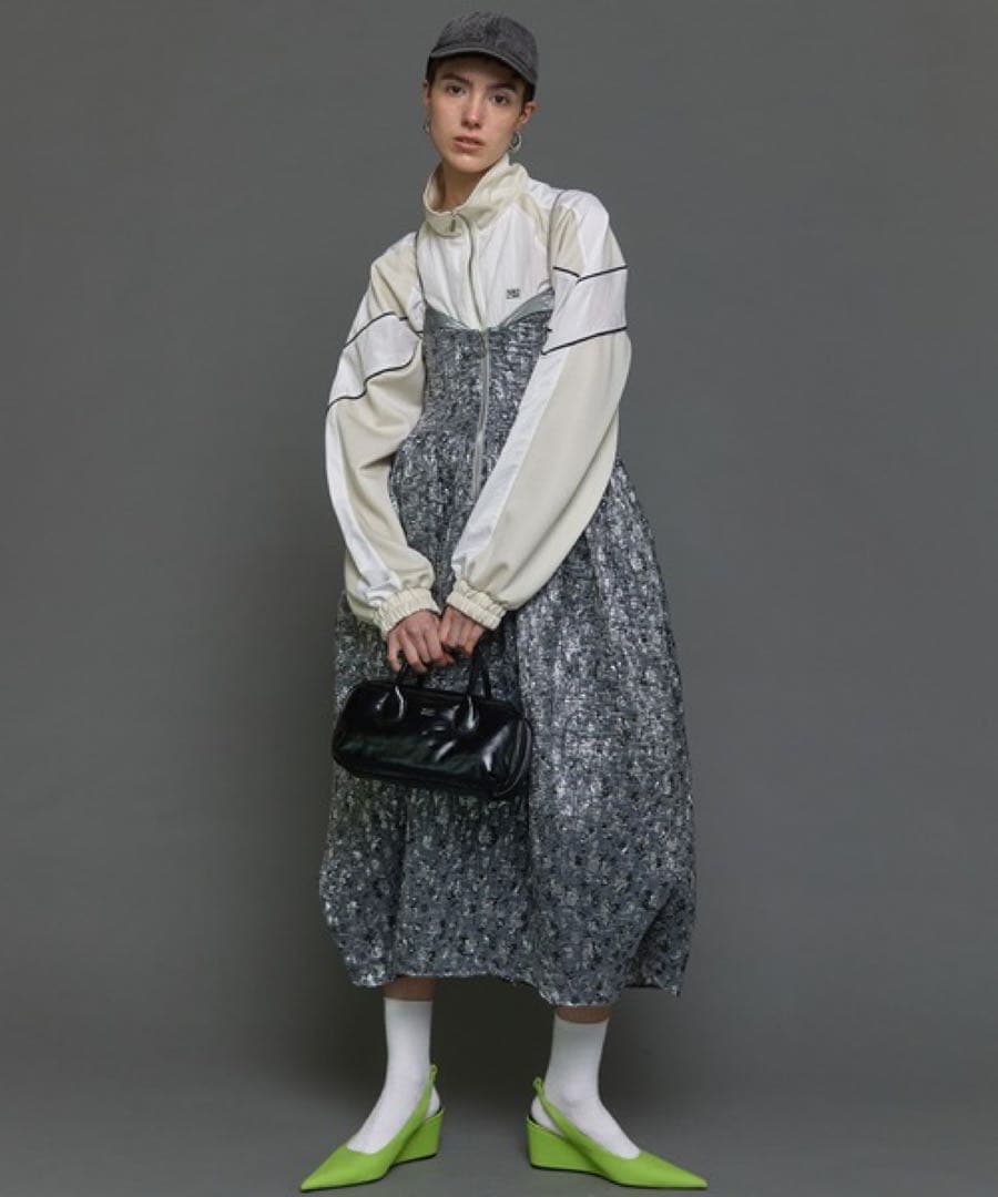 メゾンスペシャル　クロップドトラックジャケット　ホワイト