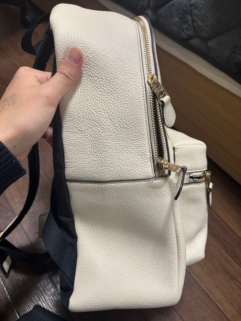 COACH ホワイトペブルドレザーリュック