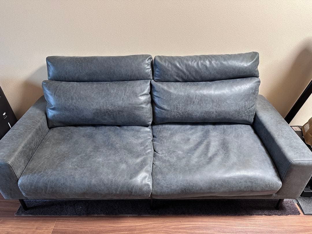 関家具　3人掛けソファー　ヘッドレスト付き　レザーテックス　ブラック