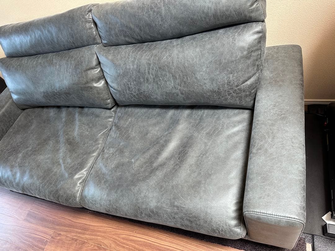 関家具　3人掛けソファー　ヘッドレスト付き　レザーテックス　ブラック