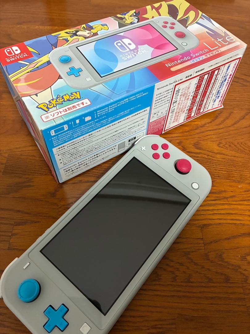 Nintendo Switch Lite ザシアン&ザマゼンタ