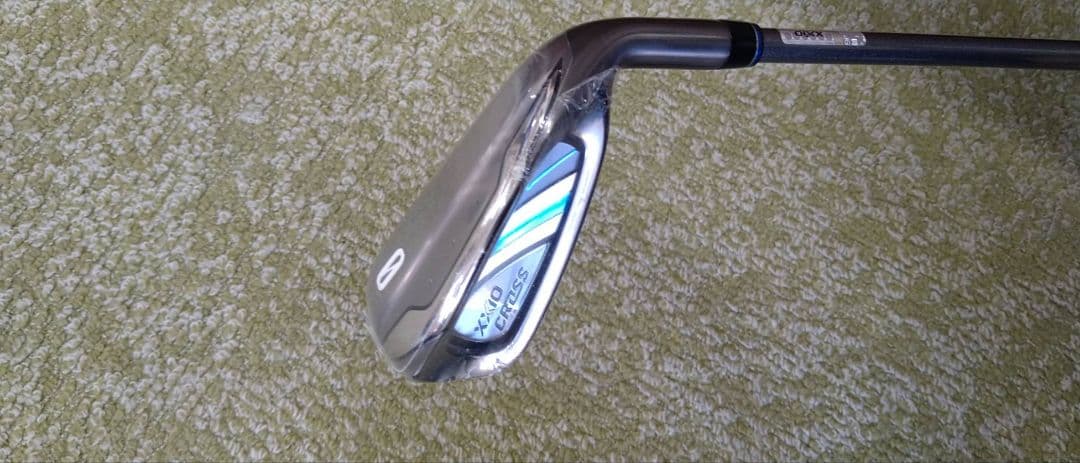 新品　未使用　ダンロップ　ゼクシオ　クロス　0番アイアン