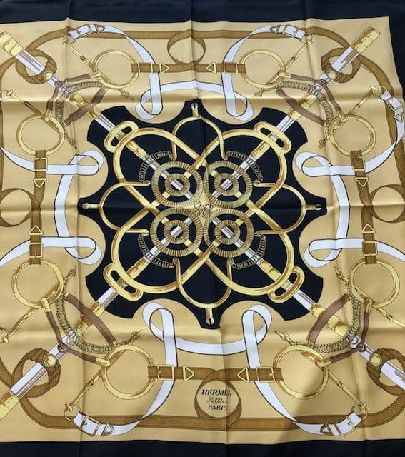 HERMES 大判スカーフ　黄金の拍車