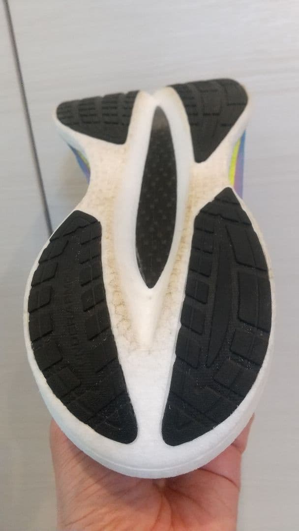 Under Armour UAベロシティ エリート3