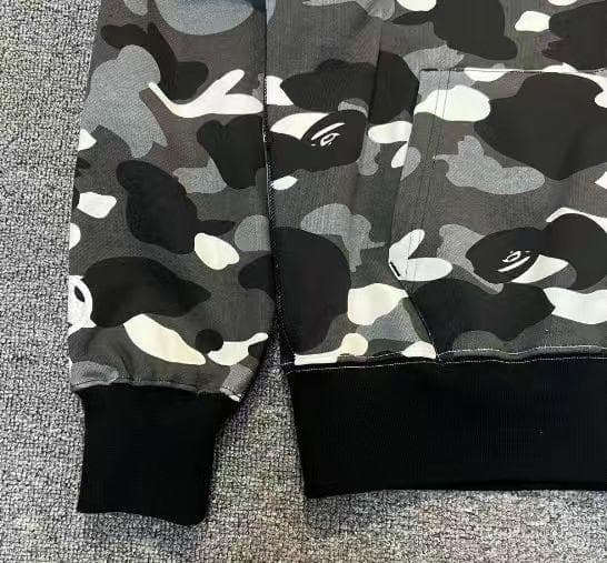 A Bathing Ape グローインザダーク迷彩 シャークフードパーカー