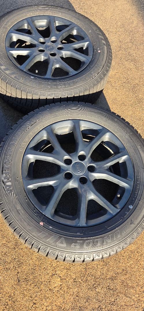 JEEP Cherokee KL 225/60R17 スタッドレス