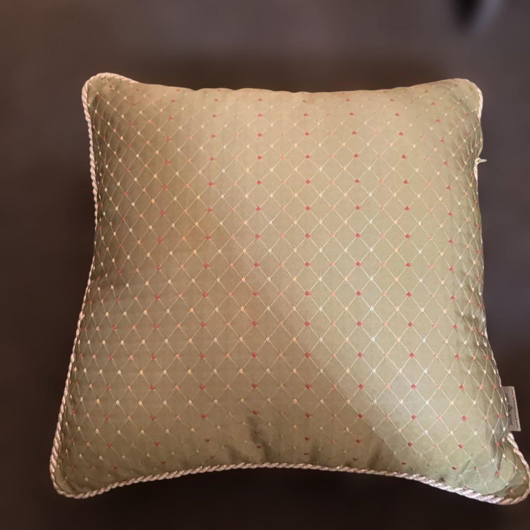 ジェニファーテイラー グリーンクッション 花 ID-258