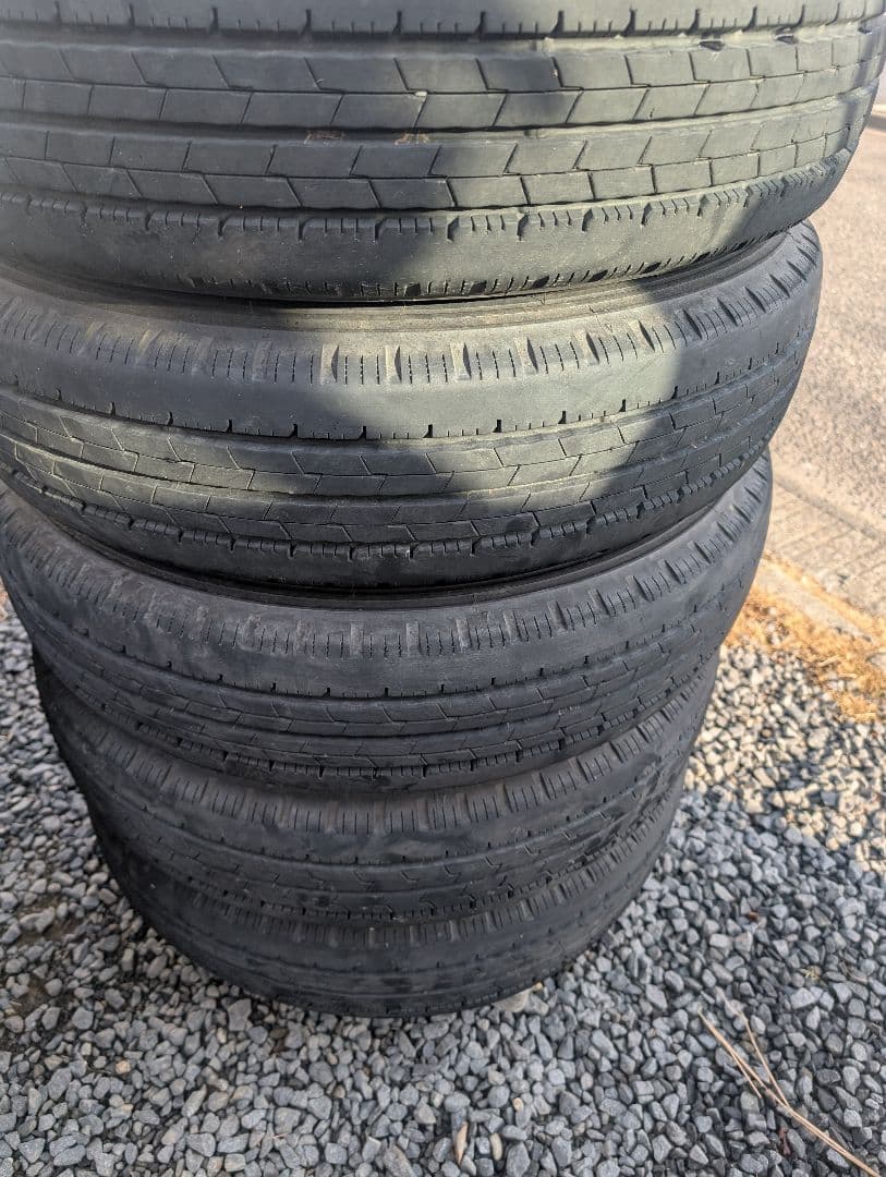 中古タイヤトラック用205/85r16 6本セット