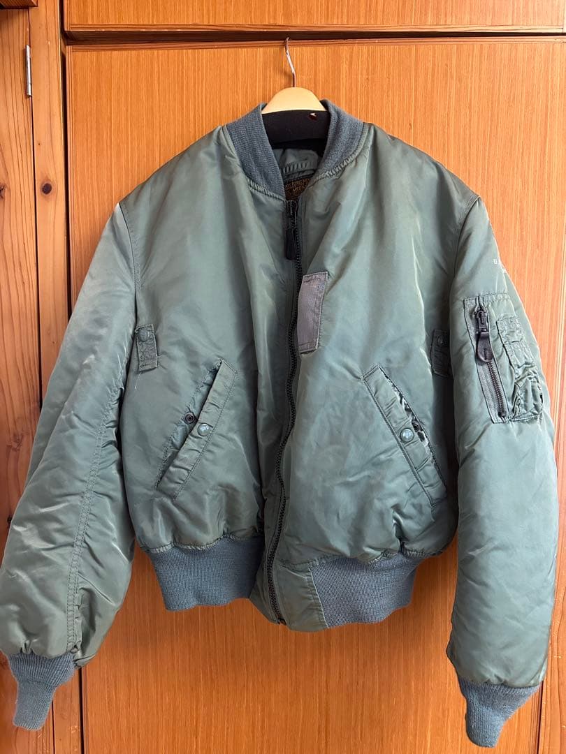 ALPHA社製U.S. AIR FORCE MA-1フライトジャケット