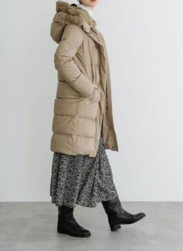 URBAN RESEARCH ラビットファー付きダウンジャケット ベージュ