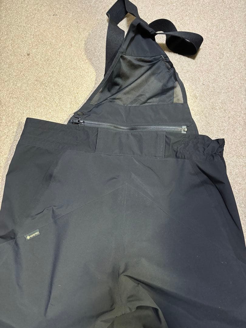 【新品未使用品】リミテッドプロ　ゴアテックスプロレインスーツ　サイズL