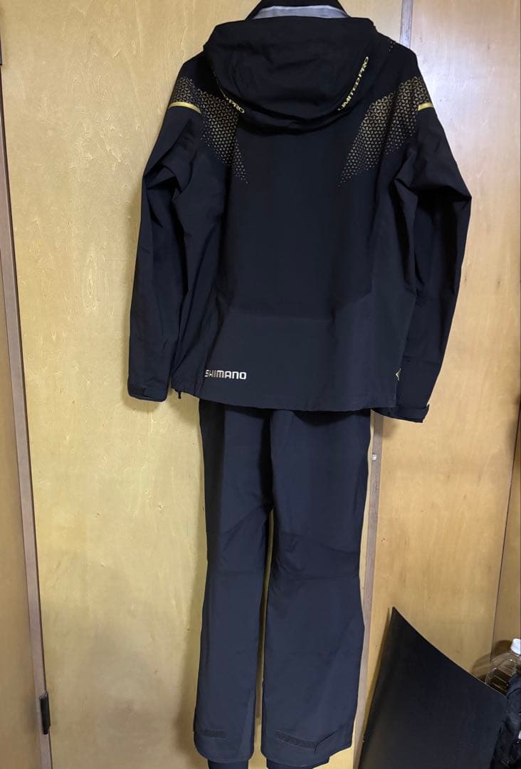 【新品未使用品】リミテッドプロ　ゴアテックスプロレインスーツ　サイズL