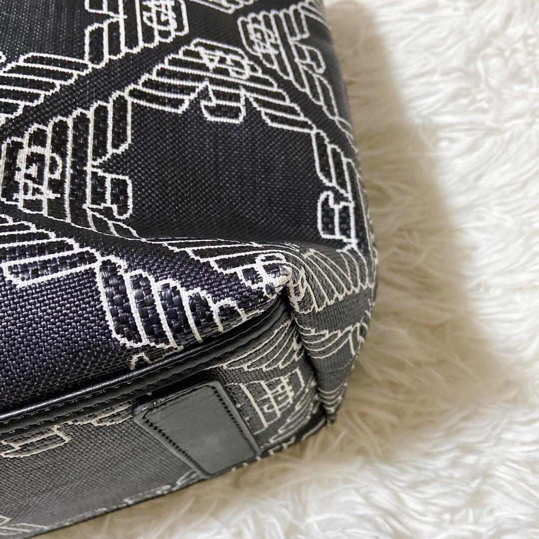 うさぎ ⭐️エンポリオアルマーニ　トートバッグ　A4サイズ 総柄　ロゴ